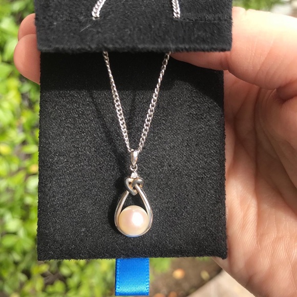Authentic Pearl Drop Necklace - Picture 2 of 4
